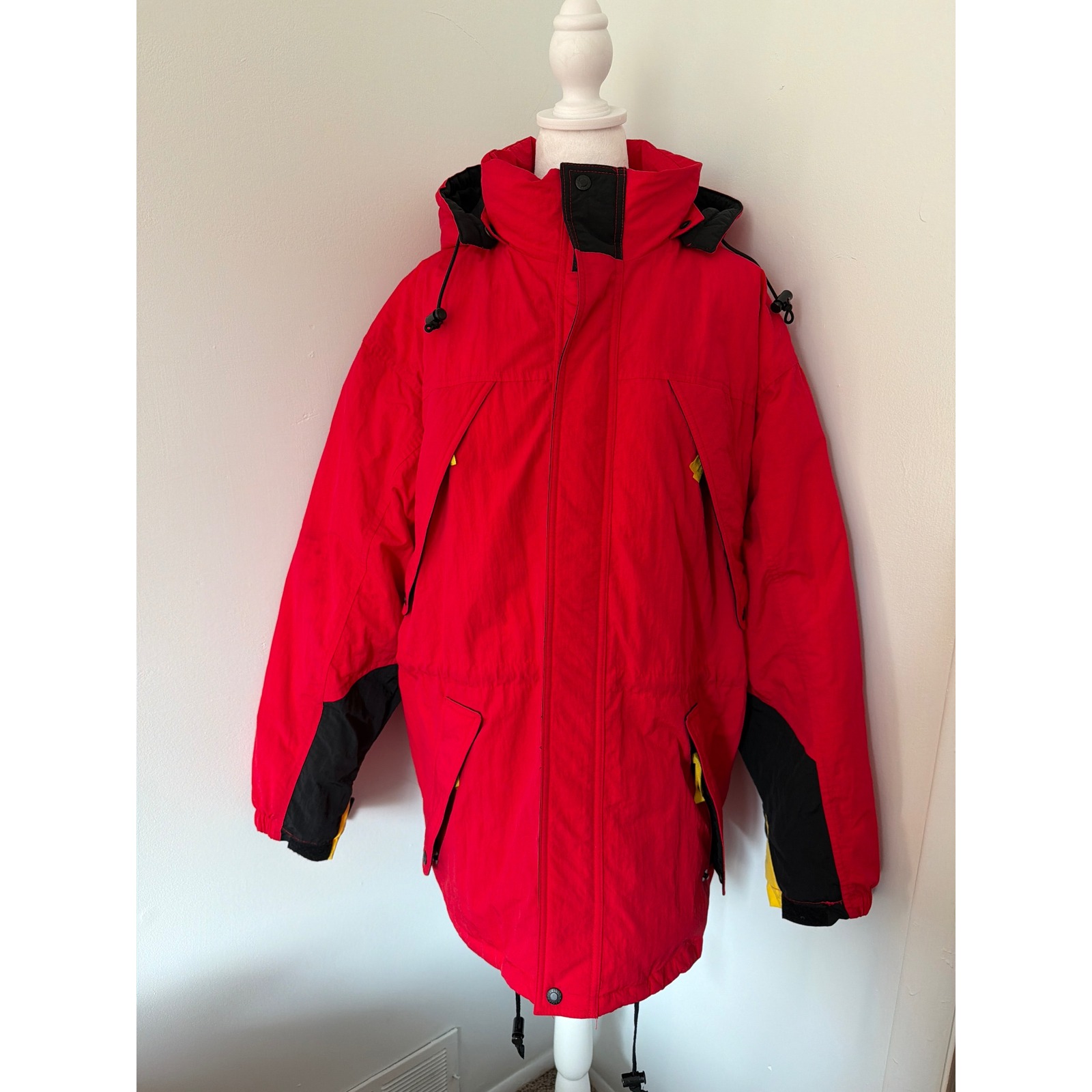 Vintage Marlboro Country Store Red Duck Down Adventure Parka Jacket Mens Medium